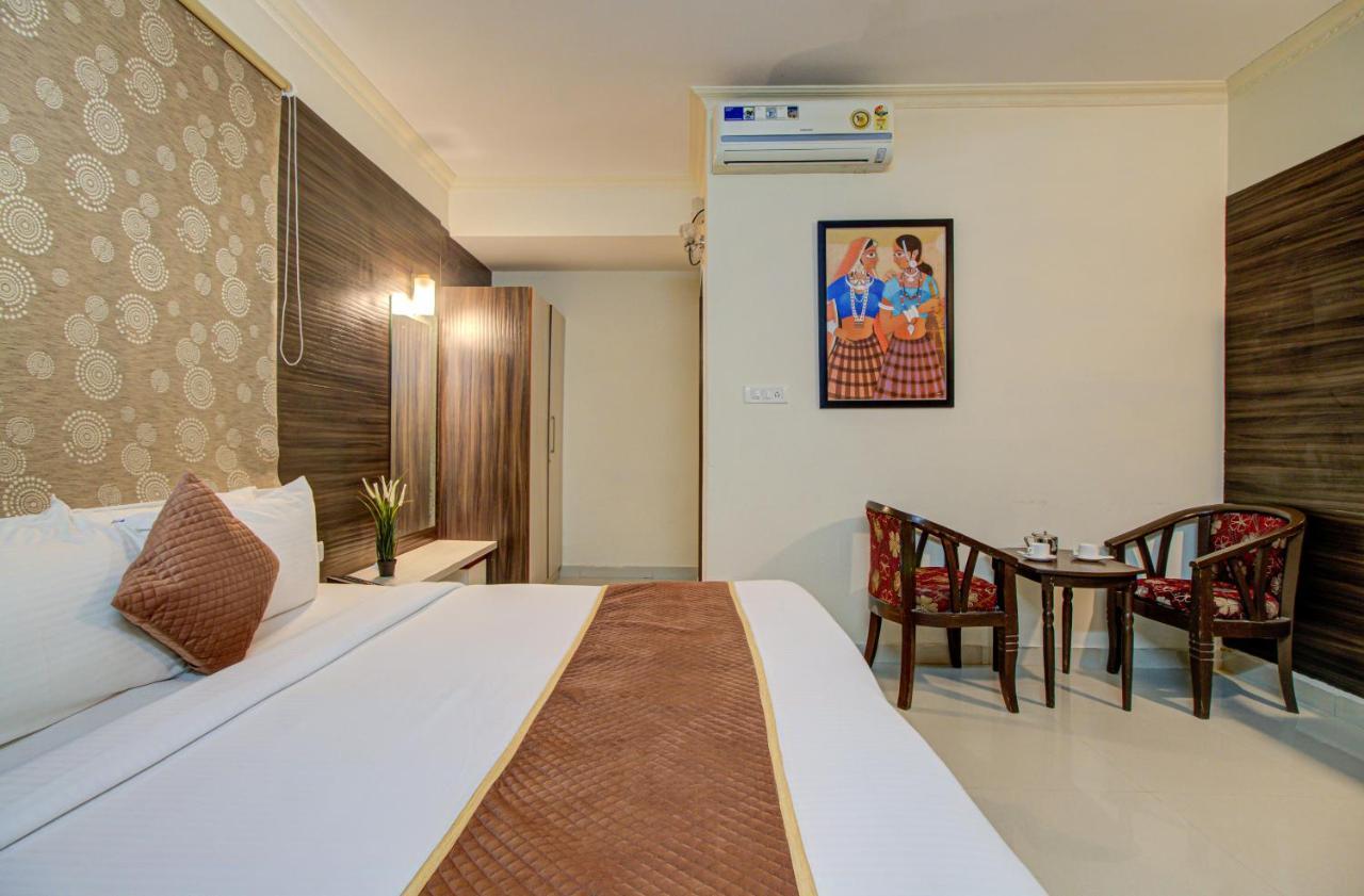 Hotel Royal Classio, บังกาลอร์ ภายนอก รูปภาพ