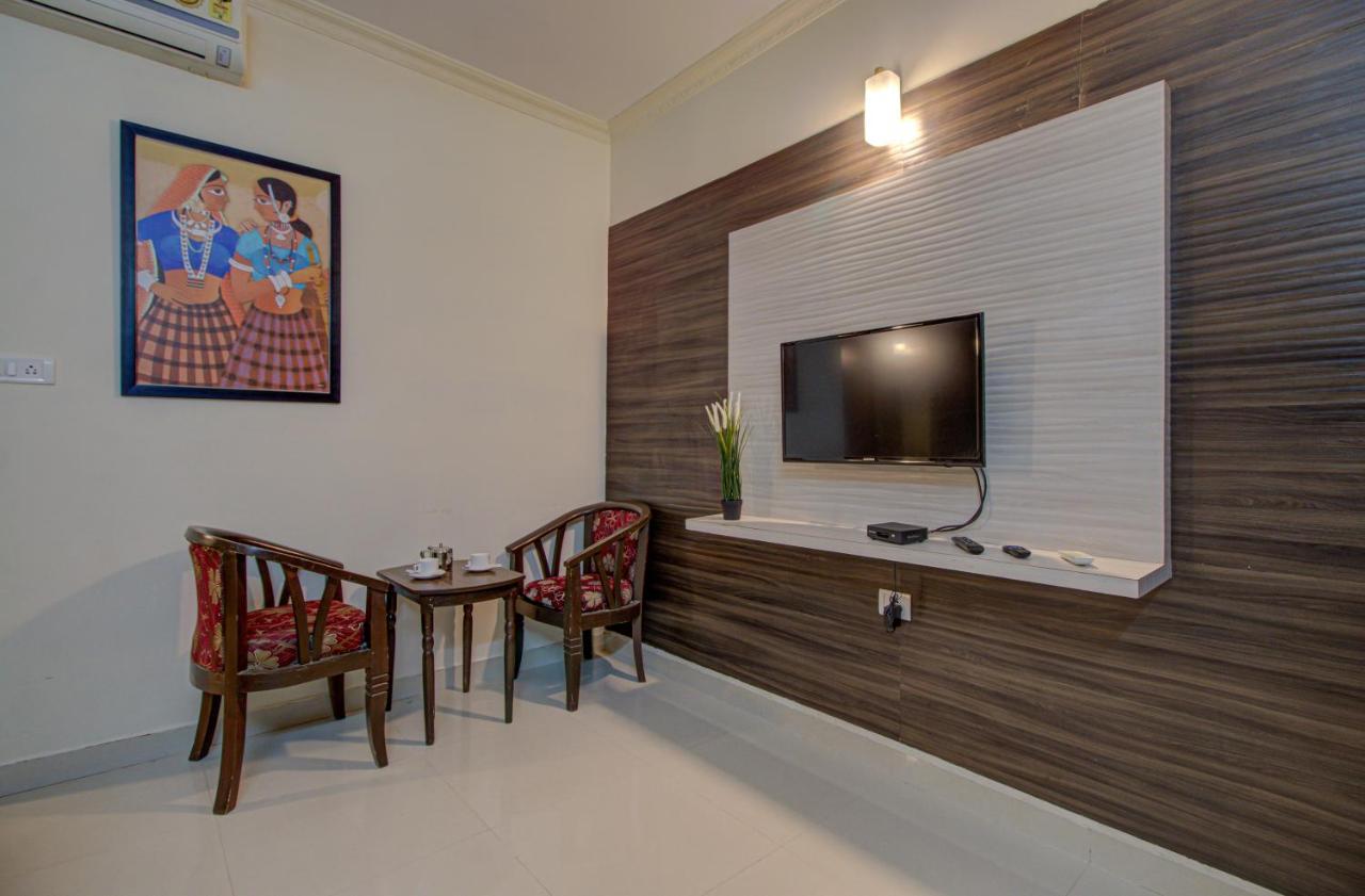 Hotel Royal Classio, บังกาลอร์ ภายนอก รูปภาพ
