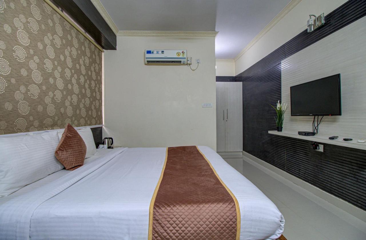 Hotel Royal Classio, บังกาลอร์ ภายนอก รูปภาพ